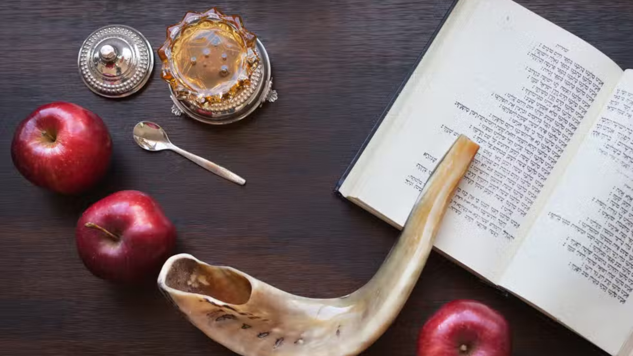 Tres asuntos, una esencia